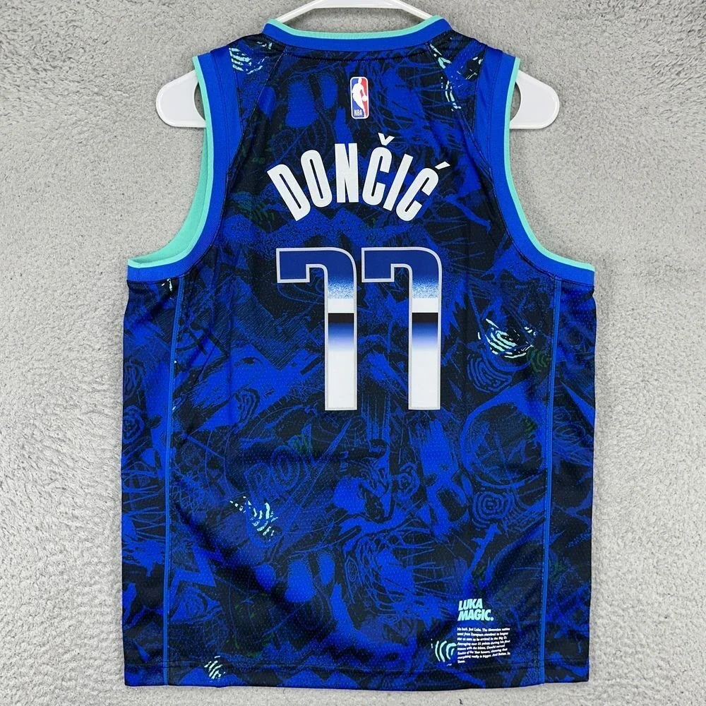 Luka Doncic Dallas Maverick Jersey Shirt Boys Large Blue Rookie Of The Year Nike